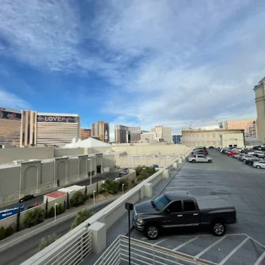 Caesars palace self parking